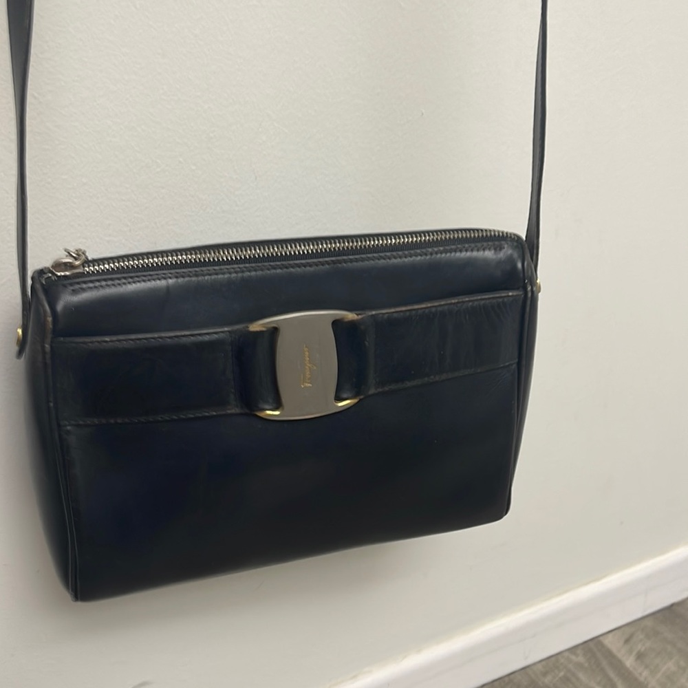 Authentic vintage Feragamo Vera Bow calf leather